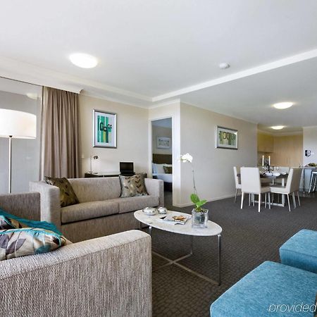 Pacific Suites Canberra Buitenkant foto