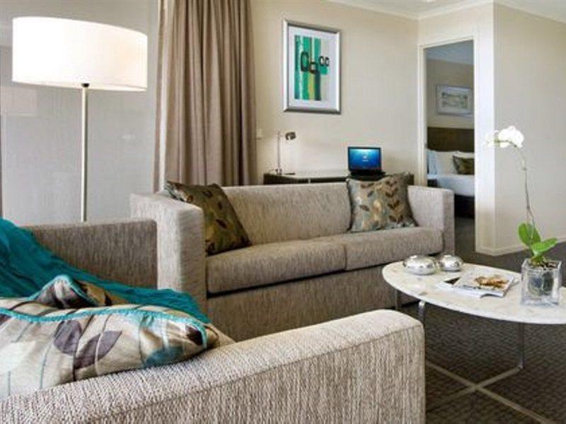 Pacific Suites Canberra Buitenkant foto