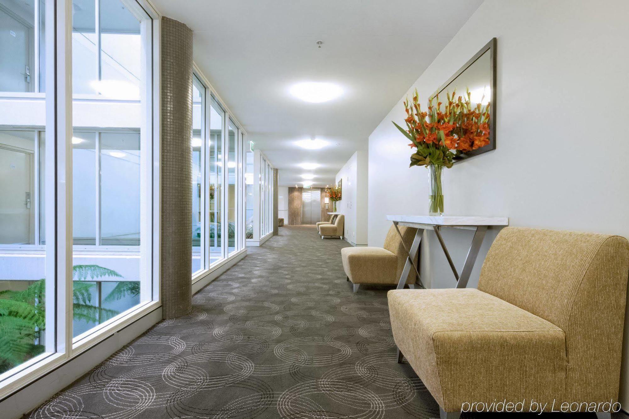 Pacific Suites Canberra Buitenkant foto