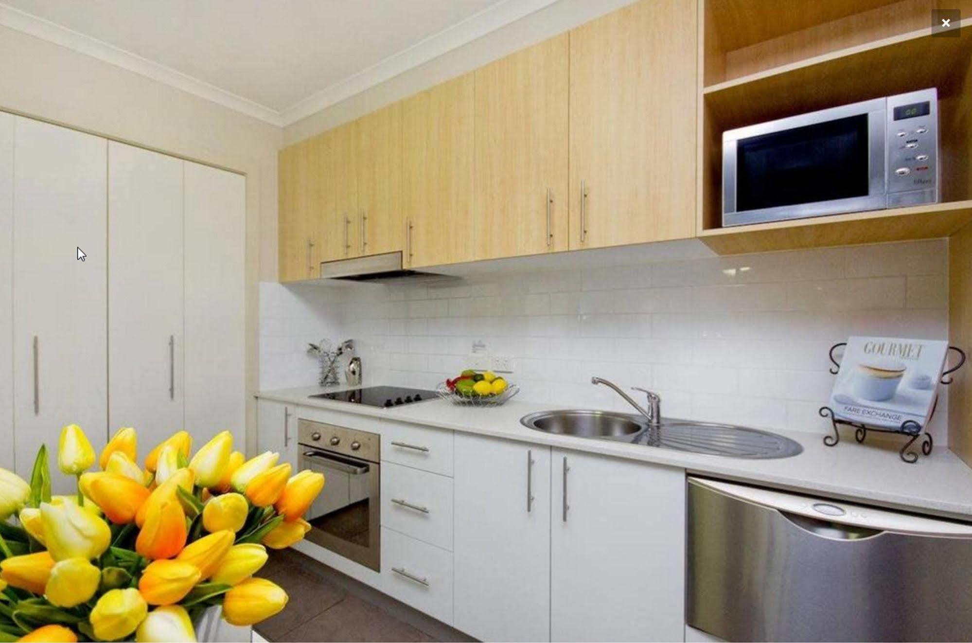 Pacific Suites Canberra Buitenkant foto