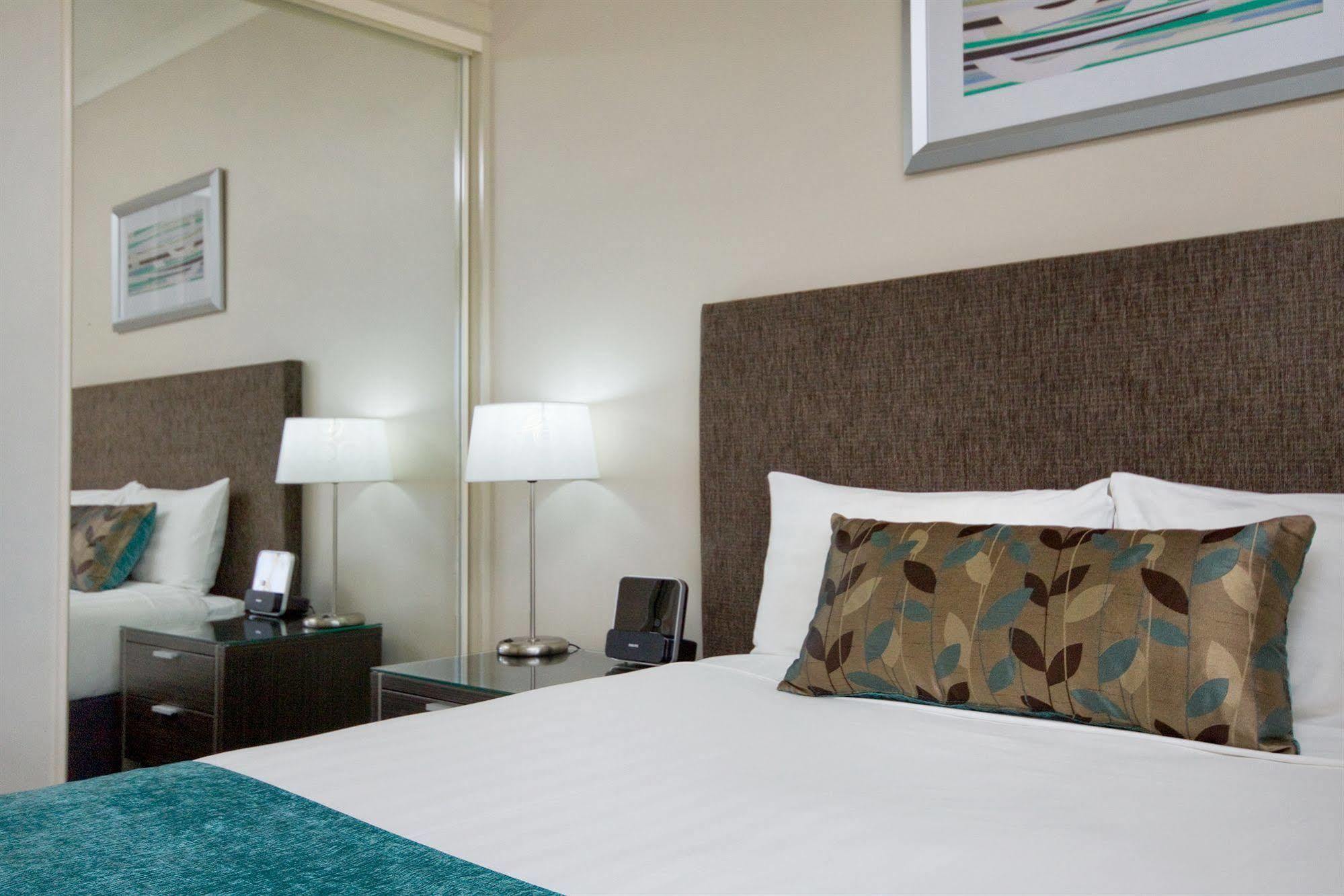 Pacific Suites Canberra Buitenkant foto