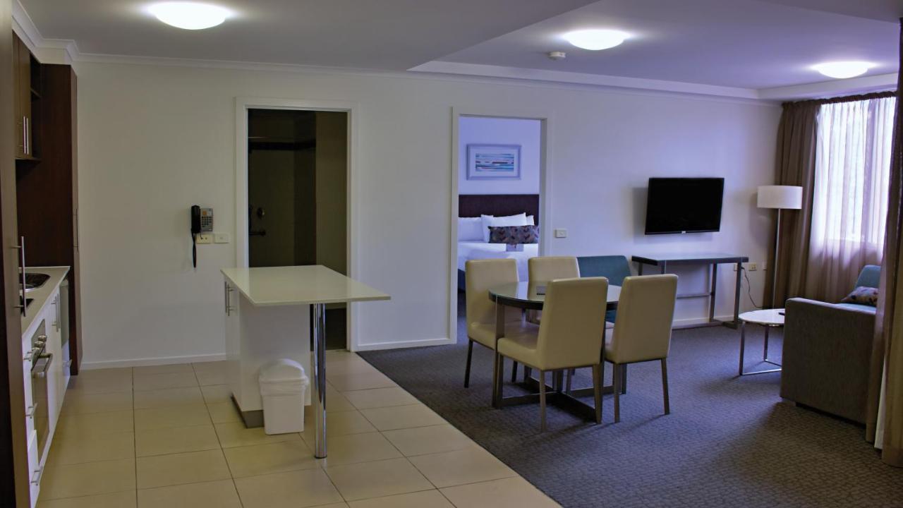 Pacific Suites Canberra Buitenkant foto